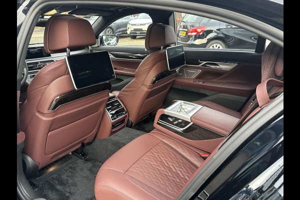 BMW 7 Serie 745Le xDrive High Executive VAN: €57.900,- VOOR: €53.877,- UW EINDEJAARSVOORDEEL: €4.023,- MEGA VOL | INDIVIDUAL | BOWERS&WILKINS | LASER | DRIVING ASS. PROFF.