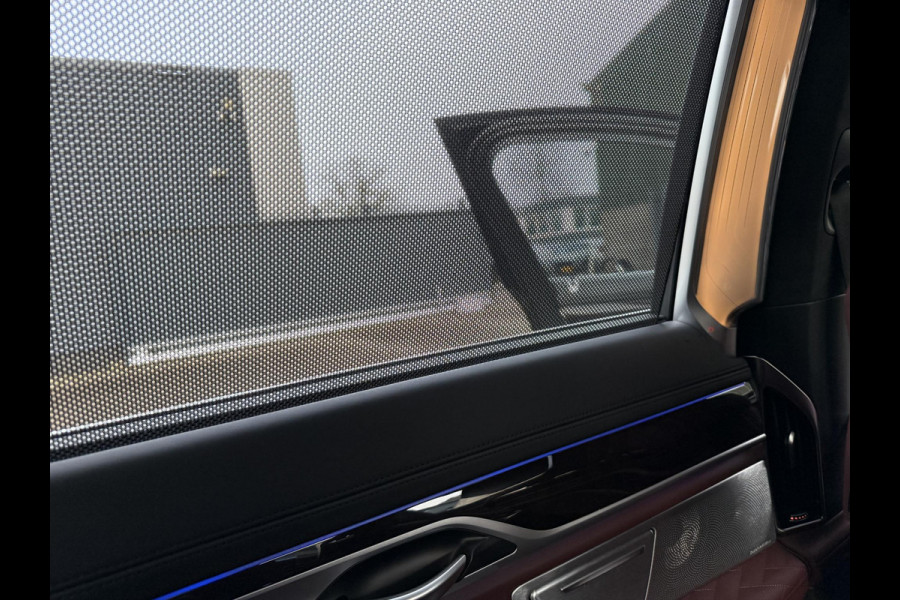 BMW 7 Serie 745Le xDrive High Executive VAN: €57.900,- VOOR: €53.877,- UW EINDEJAARSVOORDEEL: €4.023,- MEGA VOL | INDIVIDUAL | BOWERS&WILKINS | LASER | DRIVING ASS. PROFF.
