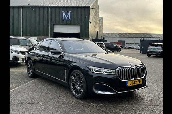 BMW 7 Serie 745Le xDrive High Executive VAN: €57.900,- VOOR: €53.877,- UW EINDEJAARSVOORDEEL: €4.023,- MEGA VOL | INDIVIDUAL | BOWERS&WILKINS | LASER | DRIVING ASS. PROFF.