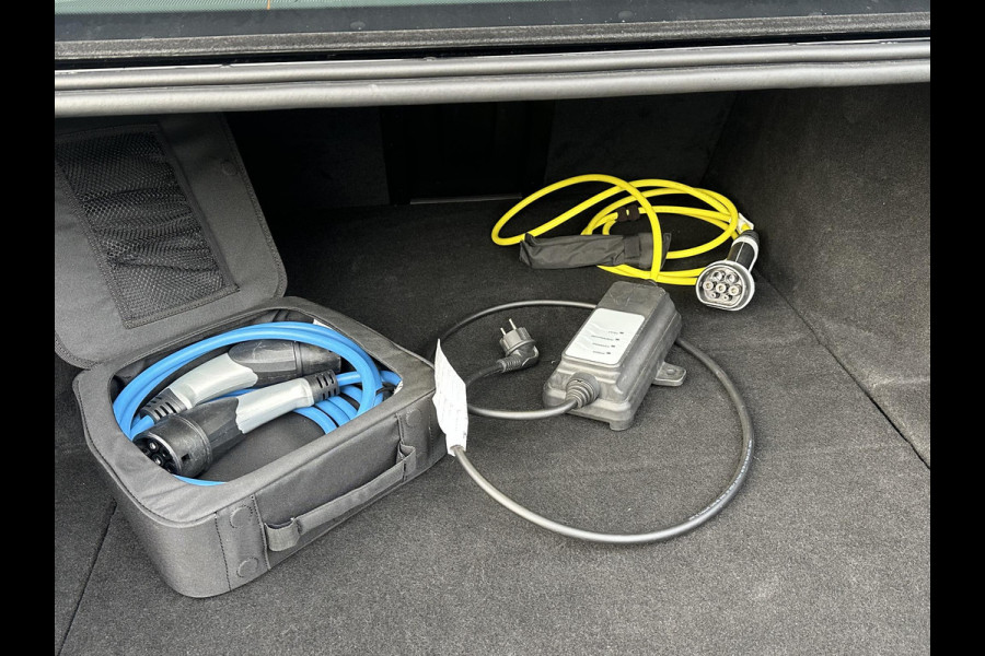 BMW 7 Serie 745Le xDrive High Executive VAN: €57.900,- VOOR: €53.877,- UW EINDEJAARSVOORDEEL: €4.023,- MEGA VOL | INDIVIDUAL | BOWERS&WILKINS | LASER | DRIVING ASS. PROFF.