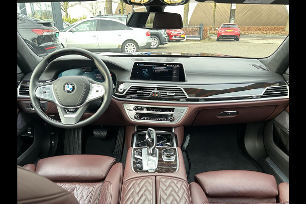 BMW 7 Serie 745Le xDrive High Executive VAN: €57.900,- VOOR: €53.877,- UW EINDEJAARSVOORDEEL: €4.023,- MEGA VOL | INDIVIDUAL | BOWERS&WILKINS | LASER | DRIVING ASS. PROFF.