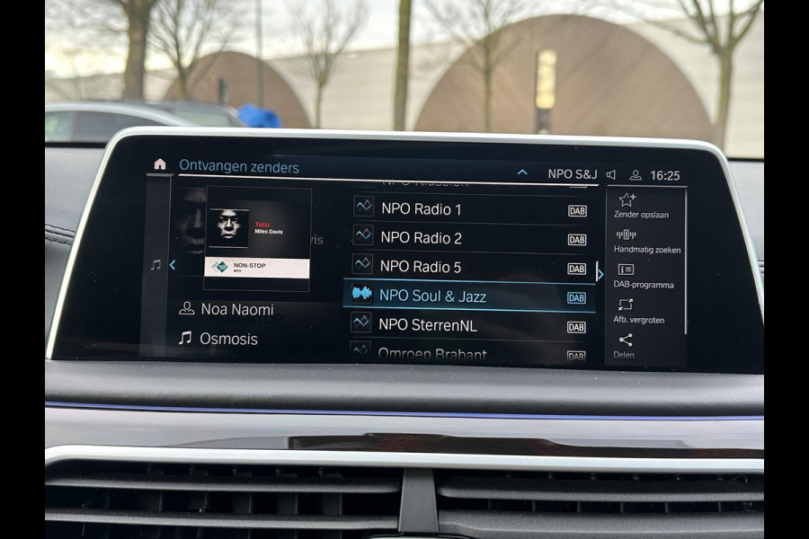 BMW 7 Serie 745Le xDrive High Executive VAN: €57.900,- VOOR: €53.877,- UW EINDEJAARSVOORDEEL: €4.023,- MEGA VOL | INDIVIDUAL | BOWERS&WILKINS | LASER | DRIVING ASS. PROFF.