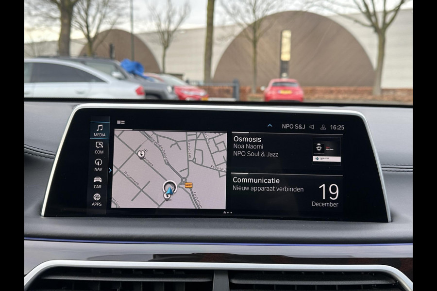 BMW 7 Serie 745Le xDrive High Executive VAN: €57.900,- VOOR: €53.877,- UW EINDEJAARSVOORDEEL: €4.023,- MEGA VOL | INDIVIDUAL | BOWERS&WILKINS | LASER | DRIVING ASS. PROFF.