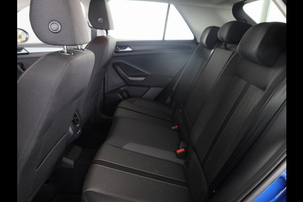 Volkswagen T-Roc 1.5 TSI Life Edition |150 pk Automaat (DSG)| Verlengde garantie |Navigatie via App | Parkeersensoren (Park assist) | Achteruitrijcamera | Adaptieve cruise control |