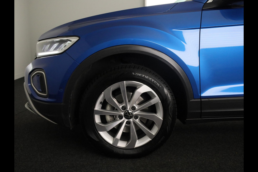Volkswagen T-Roc 1.5 TSI Life Edition |150 pk Automaat (DSG)| Verlengde garantie |Navigatie via App | Parkeersensoren (Park assist) | Achteruitrijcamera | Adaptieve cruise control |