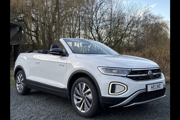 Volkswagen T-Roc Cabrio 1.5 TSI 150PK DSG STYLE VIRTUAL/NAVI/CARPLAY FABRIEKS GARANTIE