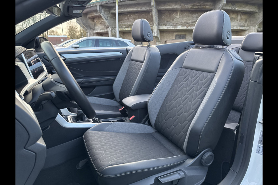 Volkswagen T-Roc Cabrio 1.5 TSI 150PK DSG STYLE VIRTUAL/NAVI/CARPLAY FABRIEKS GARANTIE