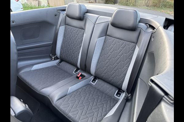 Volkswagen T-Roc Cabrio 1.5 TSI 150PK DSG STYLE VIRTUAL/NAVI/CARPLAY FABRIEKS GARANTIE