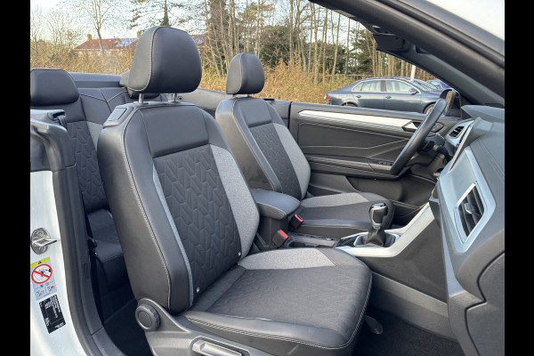 Volkswagen T-Roc Cabrio 1.5 TSI 150PK DSG STYLE VIRTUAL/NAVI/CARPLAY FABRIEKS GARANTIE