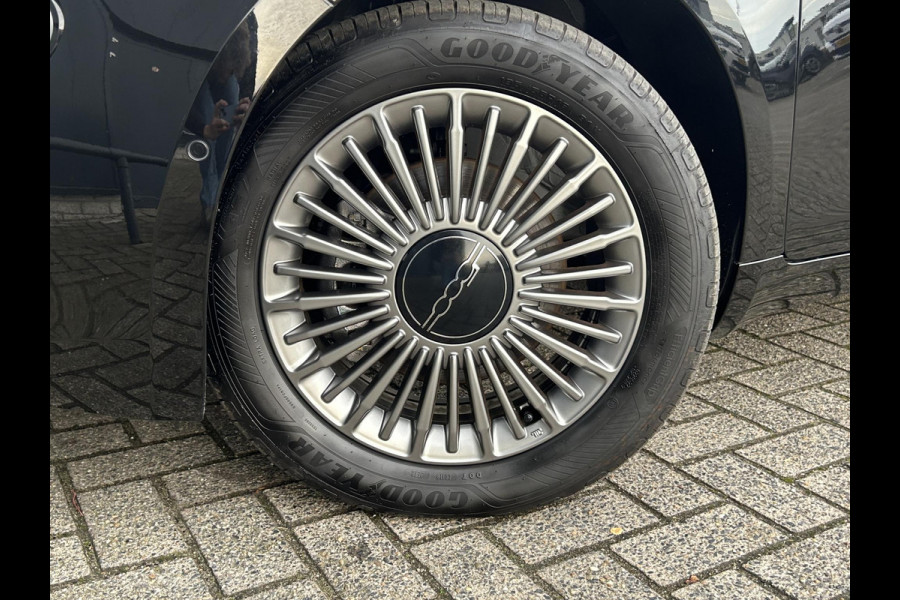 Fiat 500 Urban 42 kWh | Pack Style | Unieke km-stand | Prijs is rijklaar