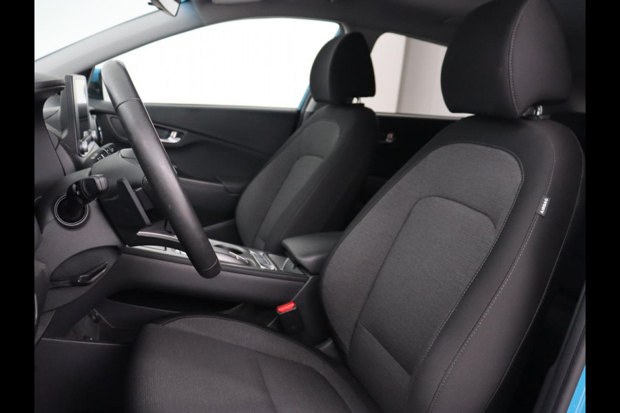 Hyundai Kona EV Comfort 39 kWh | Adaptive cruise | Camera | Carplay | Climate control | Digital Cockpit | Full LED