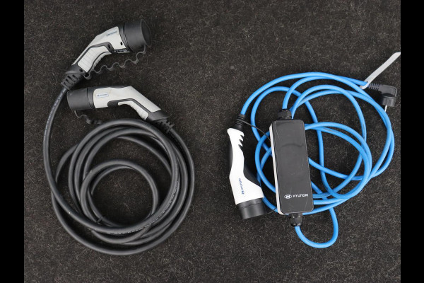 Hyundai Kona EV Comfort 39 kWh | Adaptive cruise | Camera | Carplay | Climate control | Digital Cockpit | Full LED