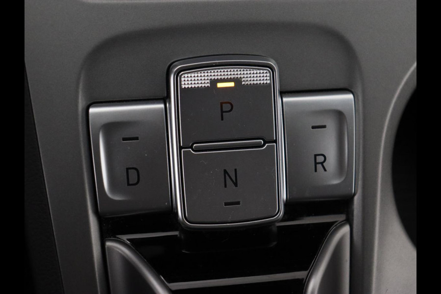 Hyundai Kona EV Comfort 39 kWh | Adaptive cruise | Camera | Carplay | Climate control | Digital Cockpit | Full LED