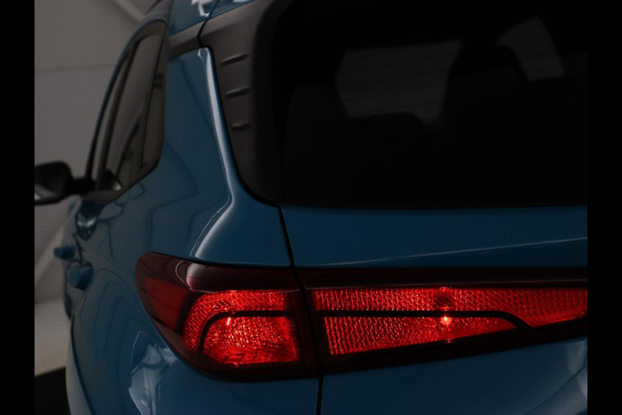 Hyundai Kona EV Comfort 39 kWh | Adaptive cruise | Camera | Carplay | Climate control | Digital Cockpit | Full LED