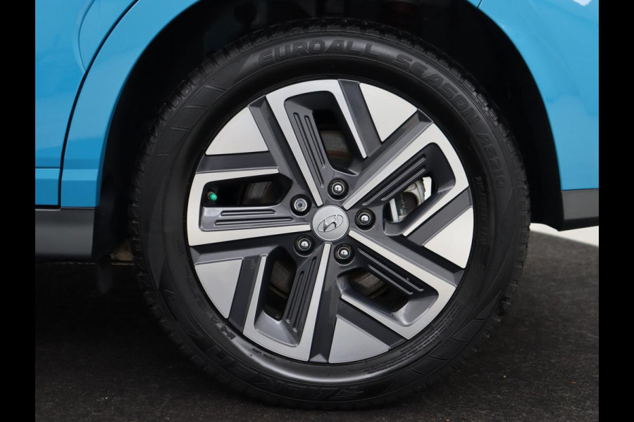 Hyundai Kona EV Comfort 39 kWh | Adaptive cruise | Camera | Carplay | Climate control | Digital Cockpit | Full LED