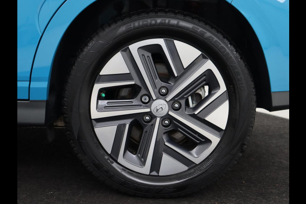 Hyundai Kona EV Comfort 39 kWh | Adaptive cruise | Camera | Carplay | Climate control | Digital Cockpit | Full LED