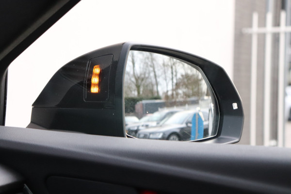 Audi Q5 50 TFSI e S-line Pano 360 Sfeerv. Blackopt. Matrix