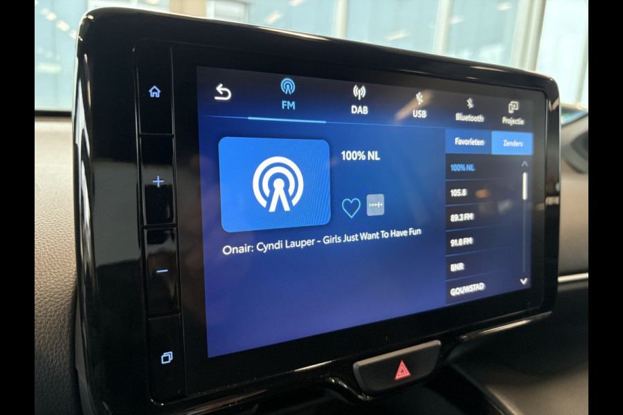 Toyota Yaris Cross 1.5 Hybrid Dynamic TREKHAAK/KEYLESS/CAMERA/NAVI/CARPLAY/17INCH