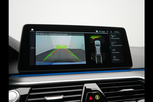 BMW 5 Serie Touring 530e M Sport Plug In Hybrid 294pk PHEV | Adaptive Cruise | Laser LED | Head Up | Camera | Lederen Sportstoelen & Stuur Verwarmd | Sfeerverlichting | Apple Carplay | Keyless | Blis | Navigatie | DAB |