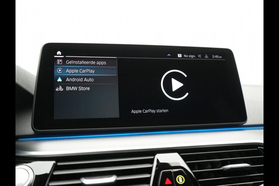 BMW 5 Serie Touring 530e M Sport Plug In Hybrid 294pk PHEV | Adaptive Cruise | Laser LED | Head Up | Camera | Lederen Sportstoelen & Stuur Verwarmd | Sfeerverlichting | Apple Carplay | Keyless | Blis | Navigatie | DAB |