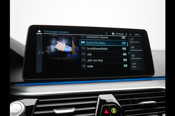 BMW 5 Serie Touring 530e M Sport Plug In Hybrid 294pk PHEV | Adaptive Cruise | Laser LED | Head Up | Camera | Lederen Sportstoelen & Stuur Verwarmd | Sfeerverlichting | Apple Carplay | Keyless | Blis | Navigatie | DAB |