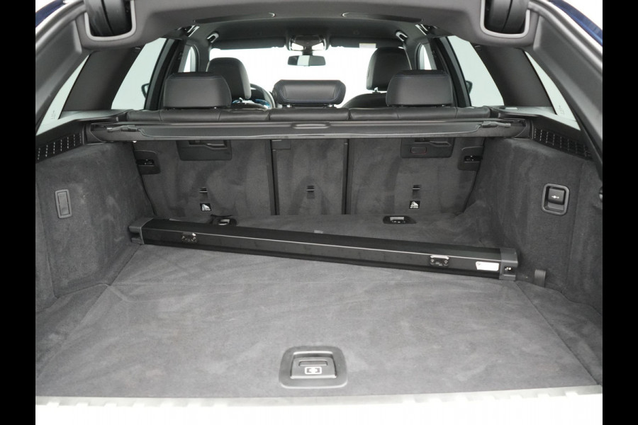 BMW 5 Serie Touring 530e M Sport Plug In Hybrid 294pk PHEV | Adaptive Cruise | Laser LED | Head Up | Camera | Lederen Sportstoelen & Stuur Verwarmd | Sfeerverlichting | Apple Carplay | Keyless | Blis | Navigatie | DAB |