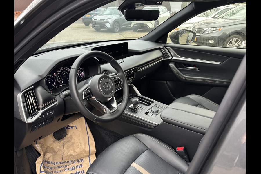 Mazda CX-80 2.5 e-SkyActiv PHEV Homura Plus 6p. 7 | VAN: €59.900,- VOOR: €55.877,- UW EINDEJAARSVOORDEEL: €4.023,-