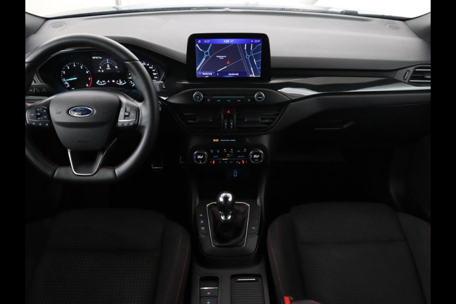 Ford Focus 1.0 EcoBoost Hybrid ST Line | Stoel & stuurverwarming | Camera | Navigatie | Carplay | Climate control | Parkeerhulp