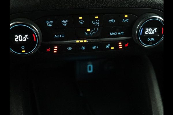 Ford Focus 1.0 EcoBoost Hybrid ST Line | Stoel & stuurverwarming | Camera | Navigatie | Carplay | Climate control | Parkeerhulp