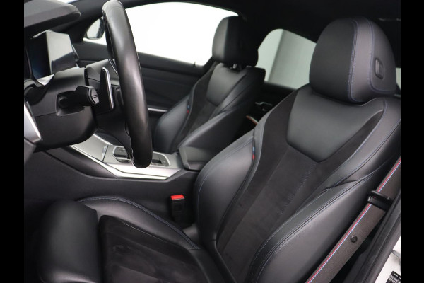 BMW 3-serie 320i M Sport | Head-Up | Stoelverwarming | Leder/Alcantara | Carplay | Live Cockpit | Keyless | Sportstoelen | Climate control