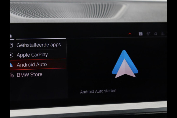 BMW 3-serie 320i M Sport | Head-Up | Stoelverwarming | Leder/Alcantara | Carplay | Live Cockpit | Keyless | Sportstoelen | Climate control