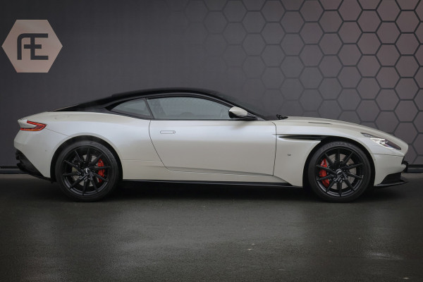 Aston Martin DB11 5.2 V12 | B&O 3D AUDIO | SUÉDE HEMELBEKLEDING | STOELKOELING/VERWARMING | MORNING FROST PEARL METALLIC AML SPECIAL PAINT