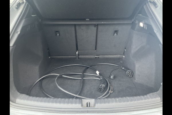 Audi Q4 e-tron 50 quattro Launch edition S Competition 77 kWh 1Eig Warmtepomp Sonos Camera Leer NL-Auto Uitstraling!