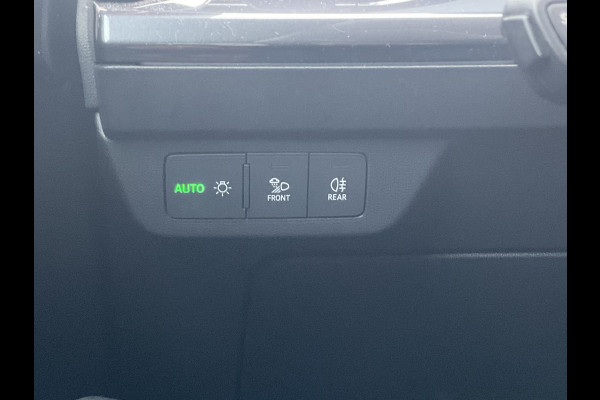 Audi Q4 e-tron 50 quattro Launch edition S Competition 77 kWh 1Eig Warmtepomp Sonos Camera Leer NL-Auto Uitstraling!