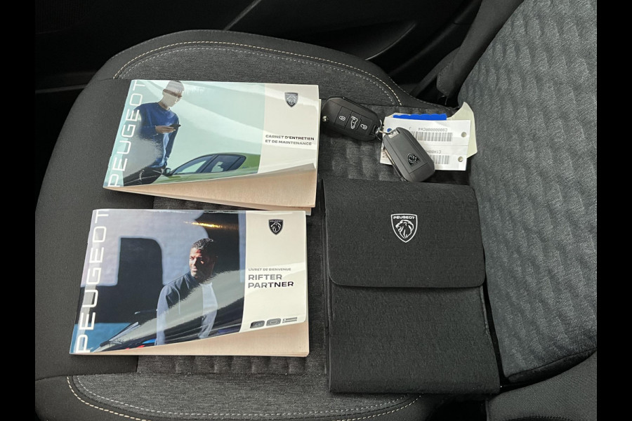 Peugeot e-Rifter 136 GT L1 VAN: 33.900,- VOOR: 30.877,- UW EINDEJAARSVOORDEEL: 3.023,- | RIJKLAARPRIJS | UNIEK LAGE KMSTAND | TOPSTAAT!
