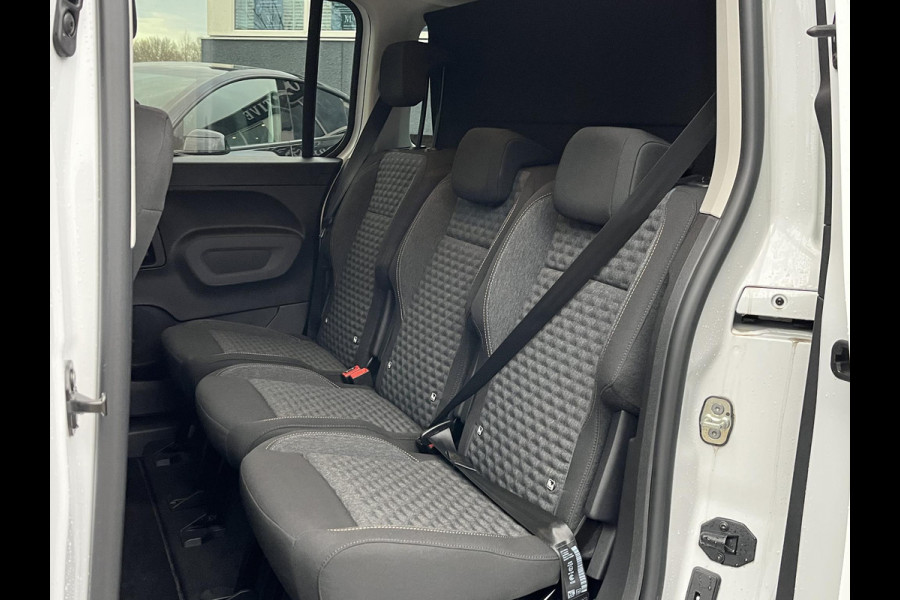 Peugeot e-Rifter 136 GT L1 VAN: 33.900,- VOOR: 30.877,- UW EINDEJAARSVOORDEEL: 3.023,- | RIJKLAARPRIJS | UNIEK LAGE KMSTAND | TOPSTAAT!