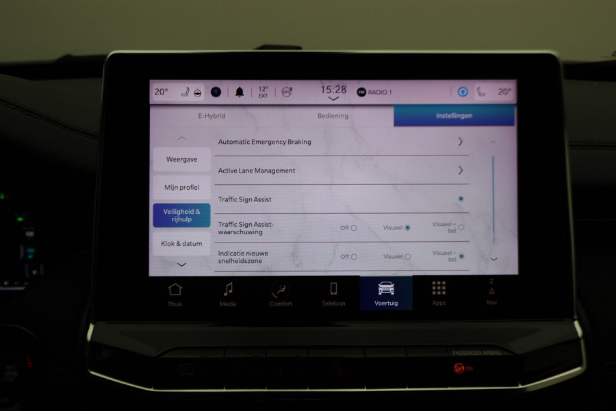 Jeep Compass 4xe 240 Plug-in Hybrid Electric Upland