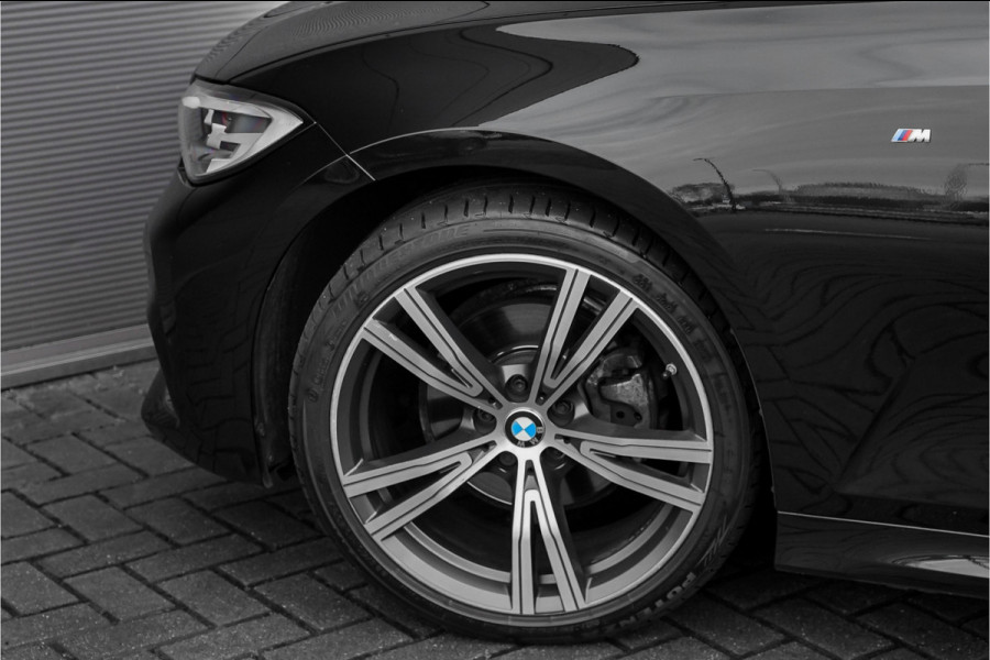BMW 3 Serie Touring 320i M-Sport Shadow CarPlay Camera 19"