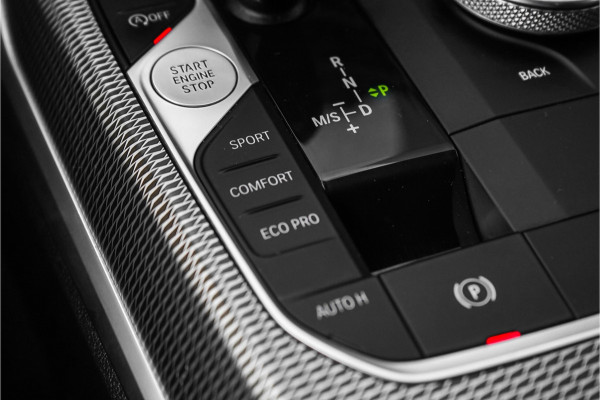 BMW 3 Serie Touring 320i M-Sport Shadow CarPlay Camera 19"