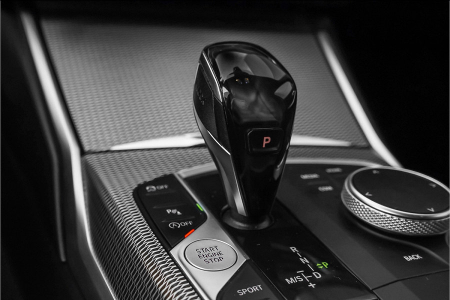 BMW 3 Serie Touring 320i M-Sport Shadow CarPlay Camera 19"