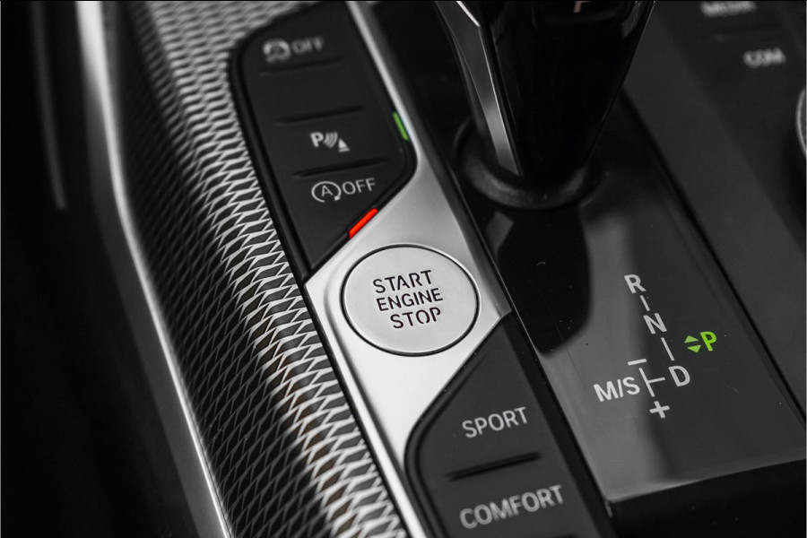 BMW 3 Serie Touring 320i M-Sport Shadow CarPlay Camera 19"