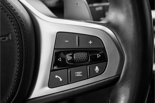 BMW 3 Serie Touring 320i M-Sport Shadow CarPlay Camera 19"