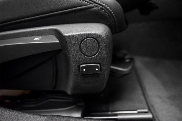 BMW 3 Serie Touring 320i M-Sport Shadow CarPlay Camera 19"