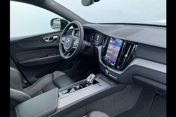 Volvo XC60 2.0 T8 456PK Plug-in hybrid AWD Ultra Black Edition Orig.NL Pano HUD Memory Carplay Trekhaak Harman/Kardon