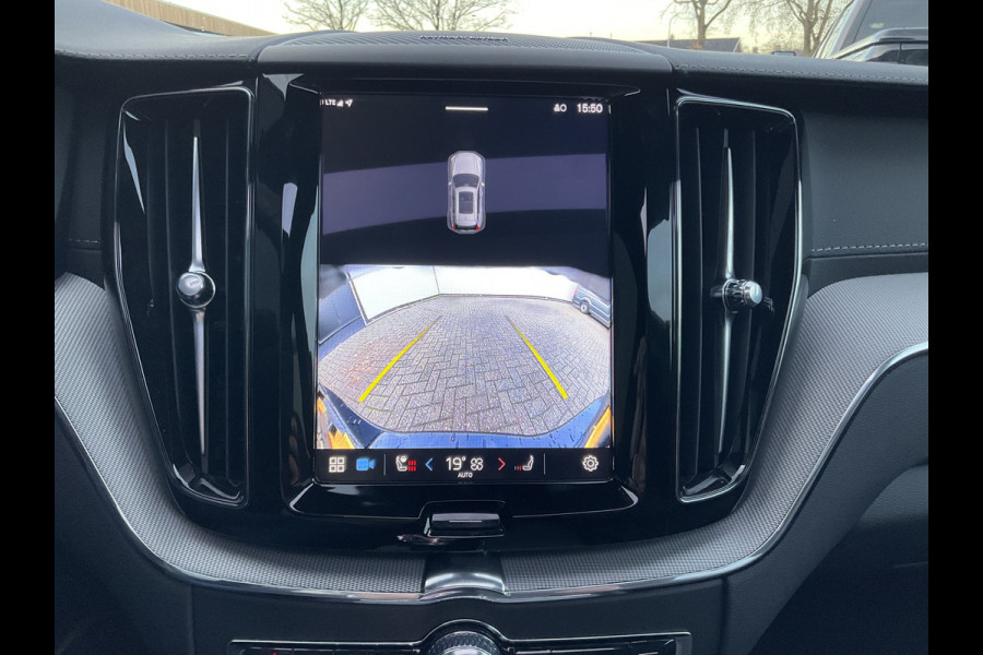 Volvo XC60 2.0 T8 456PK Plug-in hybrid AWD Ultra Black Edition Orig.NL Pano HUD Memory Carplay Trekhaak Harman/Kardon