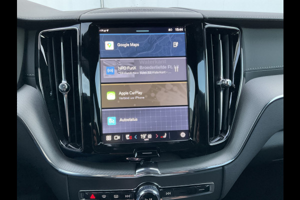 Volvo XC60 2.0 T8 456PK Plug-in hybrid AWD Ultra Black Edition Orig.NL Pano HUD Memory Carplay Trekhaak Harman/Kardon