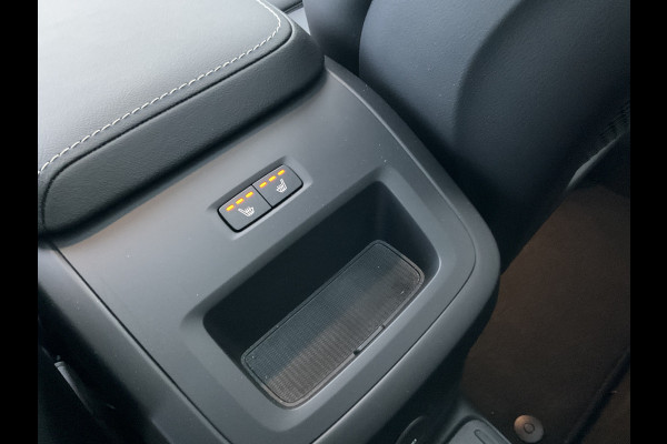 Volvo XC60 2.0 T8 456PK Plug-in hybrid AWD Ultra Black Edition Orig.NL Pano HUD Memory Carplay Trekhaak Harman/Kardon