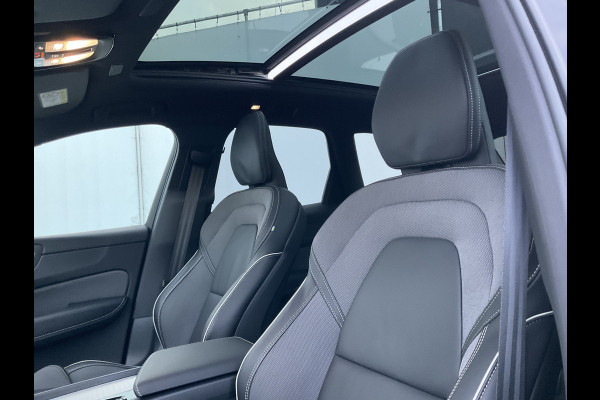 Volvo XC60 2.0 T8 456PK Plug-in hybrid AWD Ultra Black Edition Orig.NL Pano HUD Memory Carplay Trekhaak Harman/Kardon