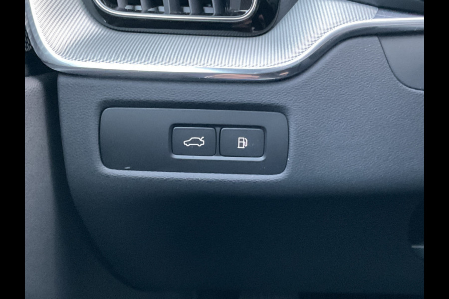 Volvo XC60 2.0 T8 456PK Plug-in hybrid AWD Ultra Black Edition Orig.NL Pano HUD Memory Carplay Trekhaak Harman/Kardon