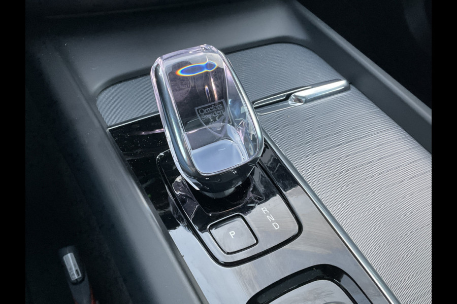 Volvo XC60 2.0 T8 456PK Plug-in hybrid AWD Ultra Black Edition Orig.NL Pano HUD Memory Carplay Trekhaak Harman/Kardon